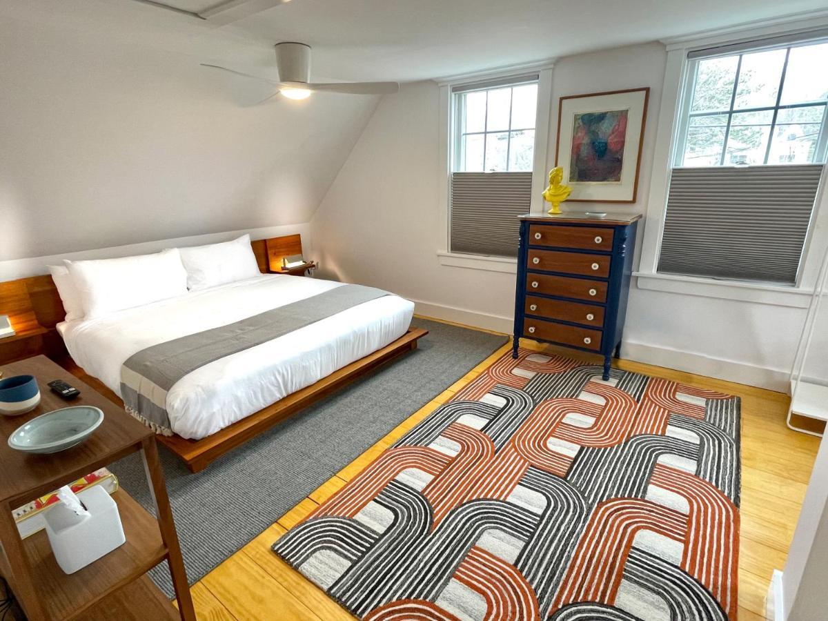 At Cook Street 4*